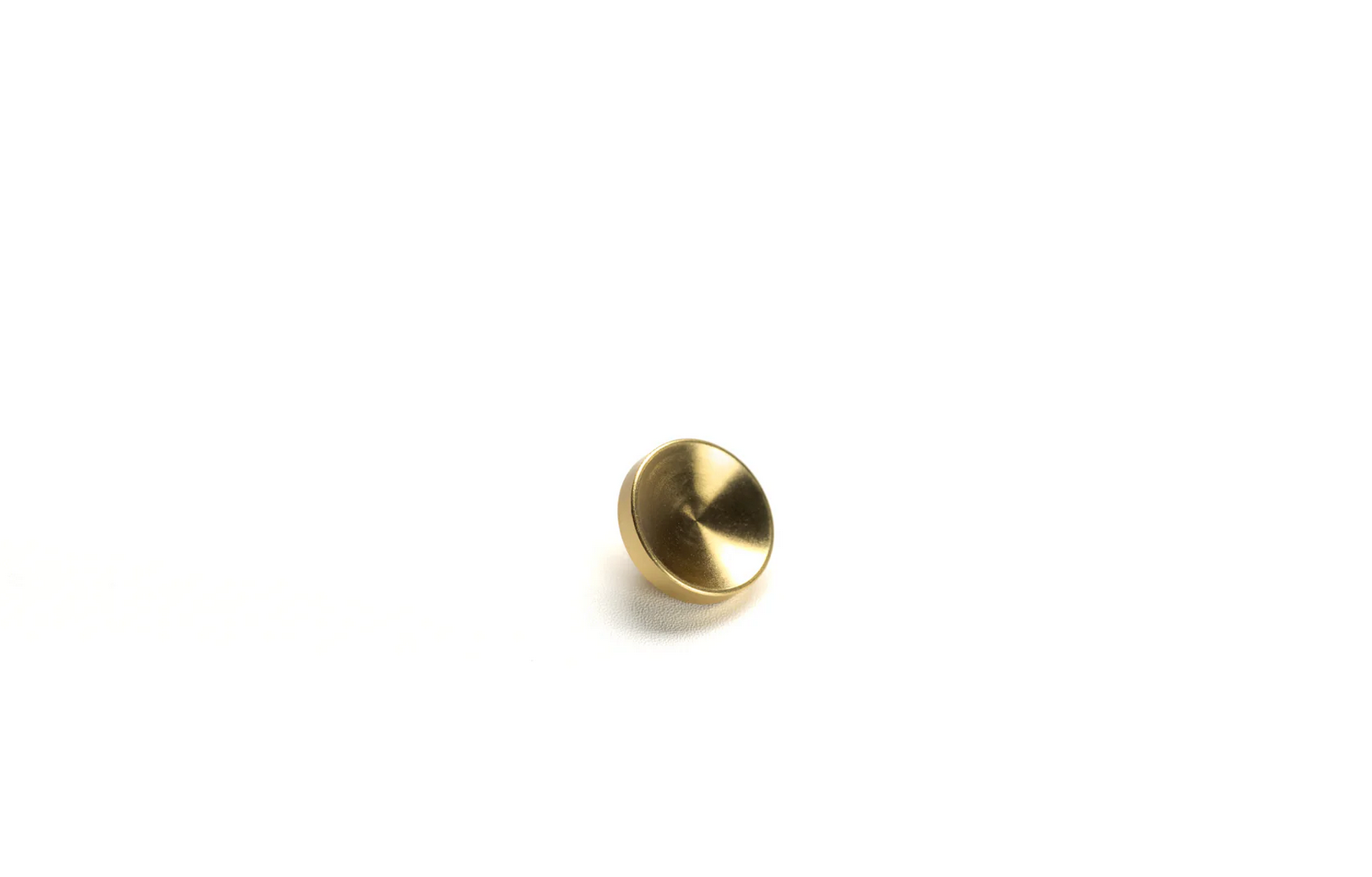 Squarehood Shutter Button Concave/Auslöseknopf konkav Brass